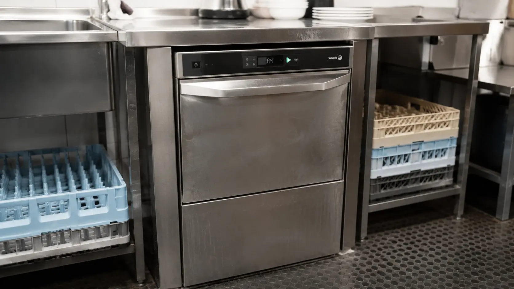 Manual Dishwashing vs Commercial Dishwashers: What Does It Really Cost? Simply Hospitality