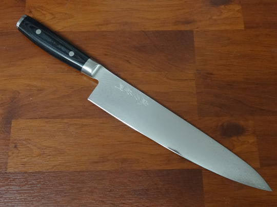 Yaxell RAN PLUS Japanese Damascus Chef’s Knife 240mm