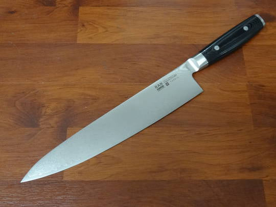 Yaxell RAN PLUS Japanese Damascus Chef’s Knife 240mm