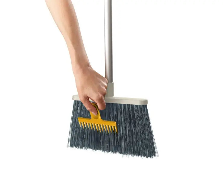 Joseph Joseph CleanTech Wall-Mounted Broom