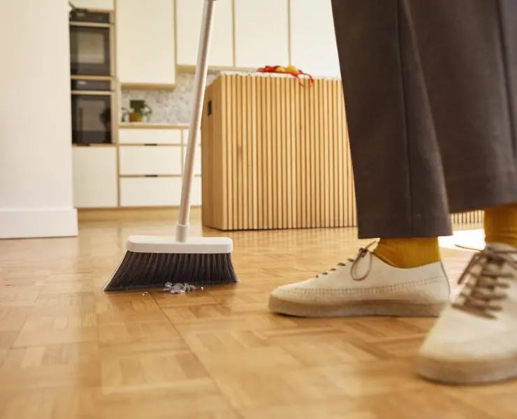 Joseph Joseph CleanTech Wall-Mounted Broom