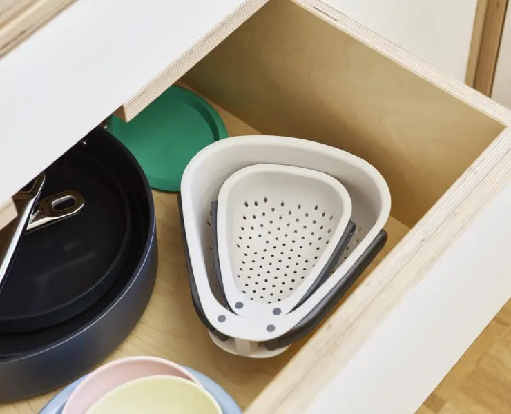 Joseph Joseph Droplet Compact Colander with folding handles