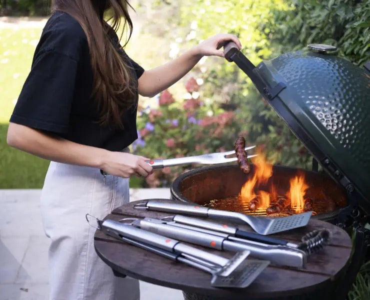 Joseph Joseph GrillOut BBQ Turner Tongs with retractable head