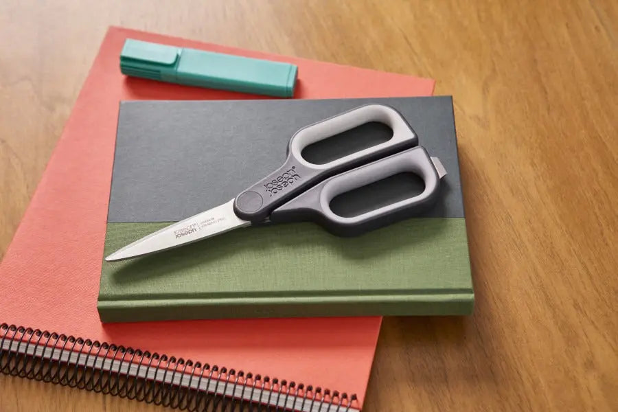 Joseph Joseph PlusCut Scissors with integrated box cutter