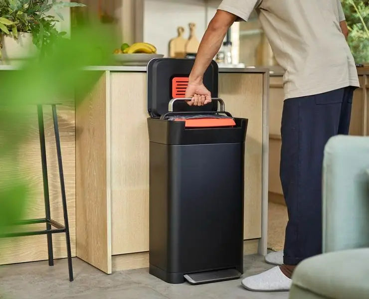 Joseph Joseph Titan 30 (Carbon Black)