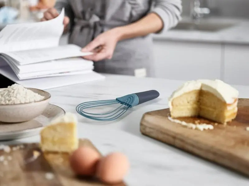 Joseph Joseph Twist Whisk - Sky